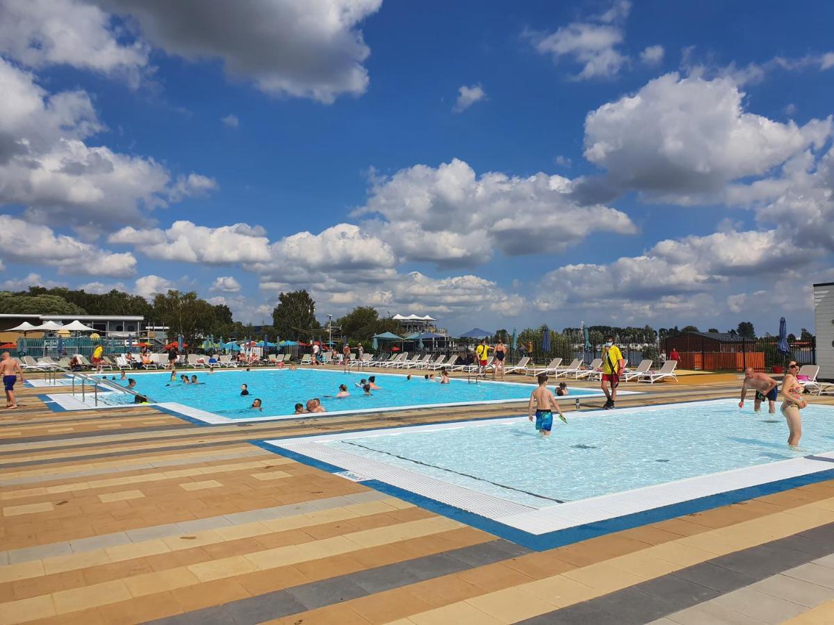 Relaxing Breaks With Hot Tub At Tattershal Lakes 3 Bedroom Tattershall Exteriör bild
